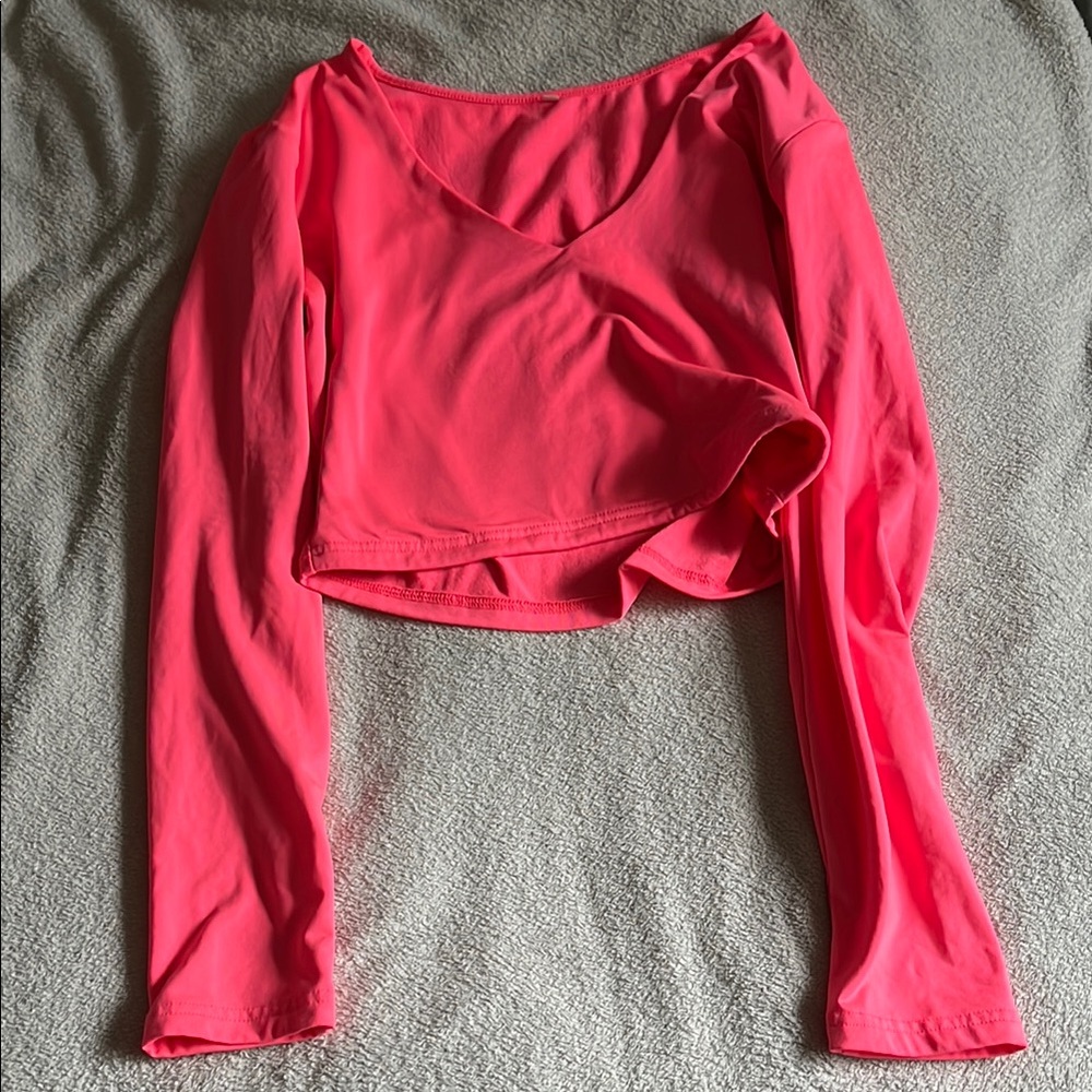 Women's Pink Long Sleeve Crop Top